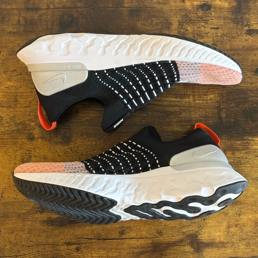 Nike React Phantom Run Flyknit 2 Men's Running Shoes - Picture 12 of 16